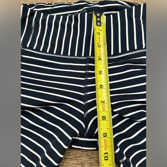 Athleta Navy White Striped Contender 7/8 Leggings Tights small - Picture 13 of 17